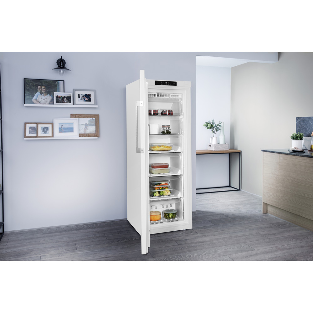 Freistehender Gefrierschrank Bauknecht - GKN 17G4 A2+ WS | Bauknecht DE